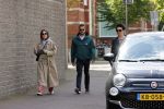 Amsterdam 15 mei 2020
Carice v Houten aan de wandel met Rop Verheijen en Alex Klaassen