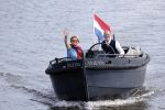 25 Mei 2020 Caroline Tensen met haar man in de sloep