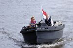 25 Mei 2020 Caroline Tensen met haar man in de sloep