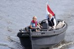 25 Mei 2020 Caroline Tensen met haar man in de sloep