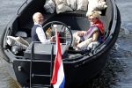 25 Mei 2020 Caroline Tensen met haar man in de sloep