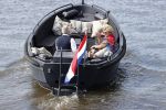 25 Mei 2020 Caroline Tensen met haar man in de sloep