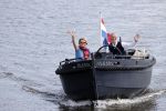 Amsterdam 25 mei 2020
Caroline Tensen met haar man ErnstJan Smids op hun boor Mr&Mrs op de amstel