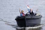 Amsterdam 25 mei 2020
Caroline Tensen met haar man ErnstJan Smids op hun boor Mr&Mrs op de amstel