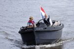 Amsterdam 25 mei 2020
Caroline Tensen met haar man ErnstJan Smids op hun boor Mr&Mrs op de amstel