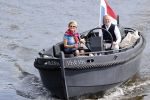Amsterdam 25 mei 2020
Caroline Tensen met haar man ErnstJan Smids op hun boor Mr&Mrs op de amstel
