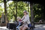 Amsterdam 27 mei 2020
Chantal Janzen met haar zoontje op de fiets