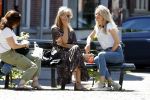 Amsterdam 15 mei 2020
Christie Bokma met haar moeder op bankje in Amsterdam zuid
