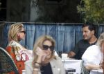 Amsterdam 3 juni 2020
Connie Witteman met haar zoon Marvin Breukhoven op terras en in haar biro karretje
