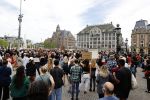 Amsterdam 1 juni 2020
Demonstratie op de dam tegen politiegeweld tegen donkere mensen naar aanleiding van de dood van George Floyd door poltieman in USA