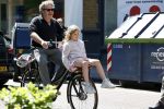 Amsterdam 29 mei 2020
Dirk Zeelenberg op de fiets met zijn dochter