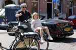 Amsterdam 29 mei 2020
Dirk Zeelenberg op de fiets met zijn dochter