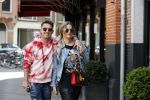Amsterdam 14 mei 2020
Djarno Hofland met zijn vriendin Manon Kool op de cornelis schuytstraat