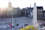 Amsterdam 4 mei 2020
Dodenherdenking op de dam zonder publiek vanwege Corona . Koning Willem Alexander Koningin Maxima Femke Halsema Gerdi Verbeet en Marc Rutte zijn aanwezig . Er ston veel politie aan de zijkanten en op de daken .