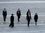 Amsterdam 4 mei 2020
Dodenherdenking op de dam zonder publiek vanwege Corona . Koning Willem Alexander Koningin Maxima Femke Halsema Gerdi Verbeet en Mark Rutte zijn aanwezig . Er ston veel politie aan de zijkanten en op de daken .