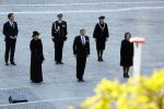 Amsterdam 4 mei 2020
Dodenherdenking op de dam zonder publiek vanwege Corona . Koning Willem Alexander Koningin Maxima Femke Halsema Gerdi Verbeet en Mark Rutte zijn aanwezig . Er ston veel politie aan de zijkanten en op de daken .