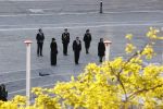 Amsterdam 4 mei 2020
Dodenherdenking op de dam zonder publiek vanwege Corona . Koning Willem Alexander Koningin Maxima Femke Halsema Gerdi Verbeet en Mark Rutte zijn aanwezig . Er ston veel politie aan de zijkanten en op de daken .