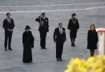 Amsterdam 4 mei 2020
Dodenherdenking op de dam zonder publiek vanwege Corona . Koning Willem Alexander Koningin Maxima Femke Halsema Gerdi Verbeet en Mark Rutte zijn aanwezig . Er ston veel politie aan de zijkanten en op de daken .
