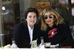 Amsterdam 6 juni 2020
Estelle Cruijff met goede vriendin Tarone op terras