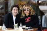 Amsterdam 6 juni 2020
Estelle Cruijff met goede vriendin Tarone op terras