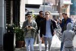 Amsterdam 23 mei 2020
Ewout Genewmans met zijn  vriend  op de cornelis schuytstraat.