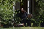 Amsterdam / Holyslott 6 juni 2020
Robert Oeij en Femke Halsema verhuizen hun spullen van de burgemeesterswoning naar hun huis in Holysloot.