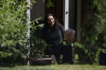 Amsterdam / Holyslott 6 juni 2020
Robert Oeij en Femke Halsema verhuizen hun spullen van de burgemeesterswoning naar hun huis in Holysloot.
