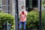 Amsterdam / Holyslott 6 juni 2020
Robert Oeij en Femke Halsema verhuizen hun spullen van de burgemeesterswoning naar hun huis in Holysloot. Buurman Femke Halsema
