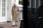 Amsterdam 5 juni 2020
Frits Bolkestein loopt naar zijn huis aan de Amstel