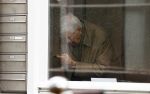 Amsterdam 5 juni 2020
Frits Bolkestein loopt naar zijn huis aan de Amstel