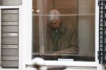 Amsterdam 5 juni 2020
Frits Bolkestein loopt naar zijn huis aan de Amstel