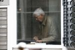 Amsterdam 5 juni 2020
Frits Bolkestein loopt naar zijn huis aan de Amstel