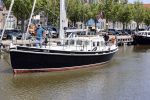 Harlingen 28 mei 2020
Frits Wester en een vriend (Jaap) varen de haven van Harlingen uit met de zeilboot van Frits