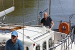 Harlingen 28 mei 2020
Frits Wester en een vriend (Jaap) varen de haven van Harlingen uit met de zeilboot van Frits