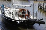 Harlingen 28 mei 2020
Frits Wester en een vriend (Jaap) varen de haven van Harlingen uit met de zeilboot van Frits