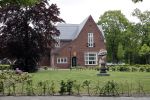 Waalre 12 mei 2020
Het gemeentehuis van Waalre is geheel gerenoveerd na de aanslag met een auto