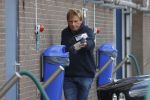 Castricum 11 mei 2020
Henny Huisman is zijn auto ( jaguar) aan het poetsen.