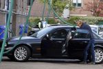 Castricum 11 mei 2020
Henny Huisman is zijn auto ( jaguar) aan het poetsen.