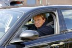 Castricum 11 mei 2020
Henny Huisman is zijn auto ( jaguar) aan het poetsen.