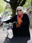 Amsterdam 13 mei 2020
Herma Krabbe doet boodschappen bij Gelderlandplein