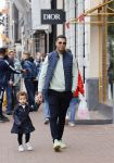 Amsterdam 6 jun i 2020
Jalal Oba met zijn dochter Lina op de pc hooftstraat