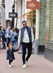 Amsterdam 6 jun i 2020
Jalal Oba met zijn dochter Lina op de pc hooftstraat