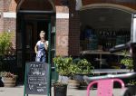 Amsterdam 6 mei 2020
Jennifer Hofman werkt parttime in het restaurant van haar vriend