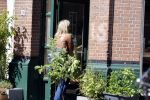 Amsterdam 6 mei 2020
Jennifer Hofman werkt parttime in het restaurant van haar vriend