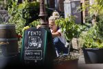 Amsterdam 6 mei 2020
Jennifer Hofman werkt parttime in het restaurant van haar vriend