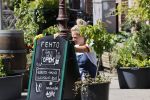 Amsterdam 6 mei 2020
Jennifer Hofman werkt parttime in het restaurant van haar vriend