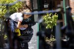 Amsterdam 6 mei 2020
Jennifer Hofman werkt parttime in het restaurant van haar vriend