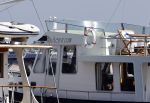 Loosdrecht 7 mei 2020
Jeroen Pauw op zijn boor met de naam buitenvrouw in de haven in Loosdrecht.