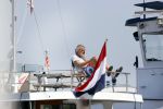 Loosdrecht 7 mei 2020
Jeroen Pauw op zijn boor met de naam buitenvrouw in de haven in Loosdrecht.