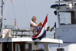 Loosdrecht 7 mei 2020
Jeroen Pauw op zijn boor met de naam buitenvrouw in de haven in Loosdrecht.